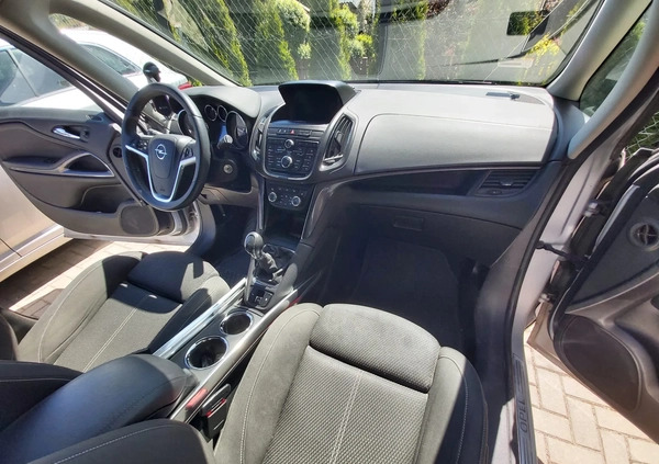 Opel Zafira cena 41500 przebieg: 217064, rok produkcji 2014 z Hrubieszów małe 106